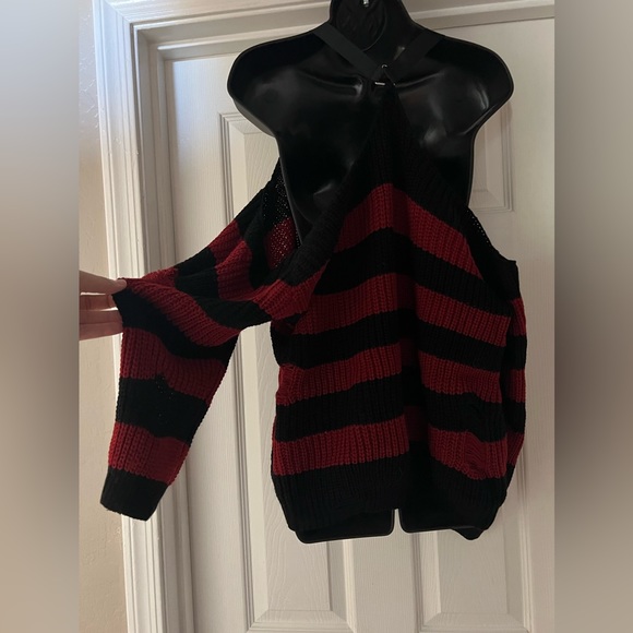 Cold Shoulder Distressed Striped Long Sleeve Sweater - Shein Curve - Picture 6 of 10
